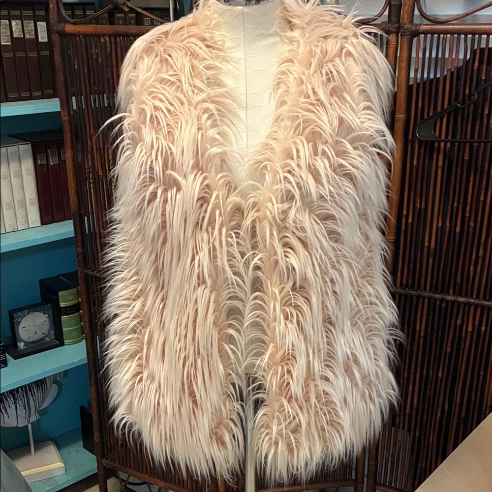 Jkt vegan sleeveless vest jacket. NWT. Fully lined. Beautiful piece.